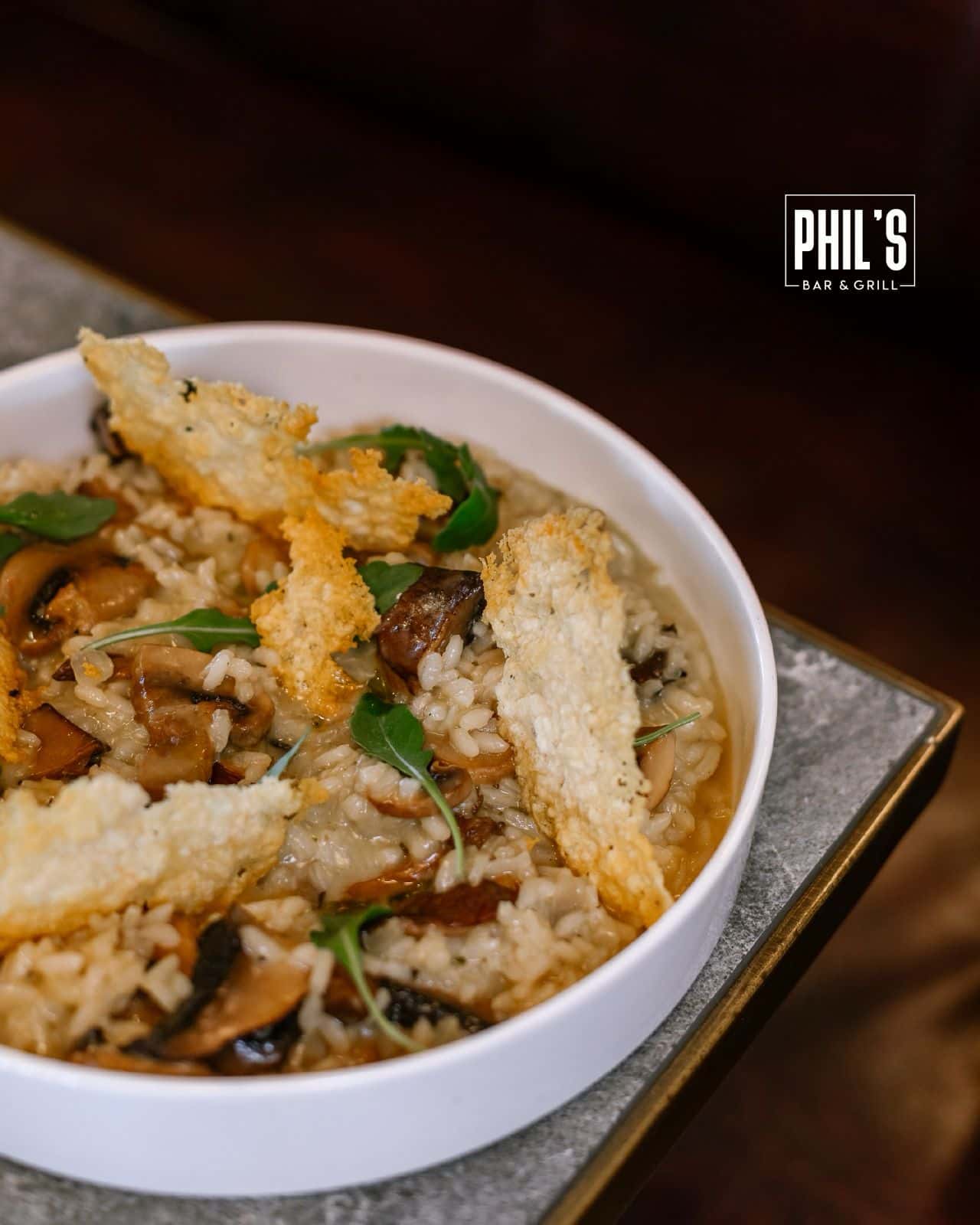 Phill's Bar & Grill
